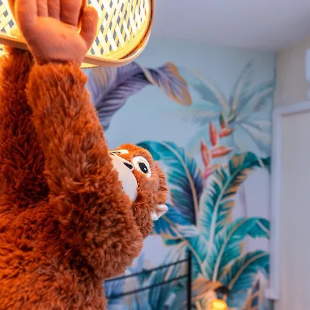 Esclusiva Residenza Con 2 In Centro Citta, Mare A 750m, Parcheggio A 300m Lägenhet