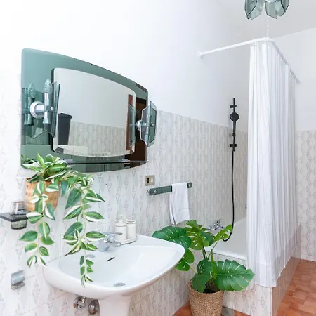 Esclusiva Residenza Con 2 In Centro, Balcone Panoramico, Mare A 750m, Parcheggio A 300m 公寓