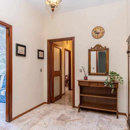 Esclusiva Residenza Con 2 In Centro, Balcone Panoramico, Mare A 750m, Parcheggio A 300m 公寓