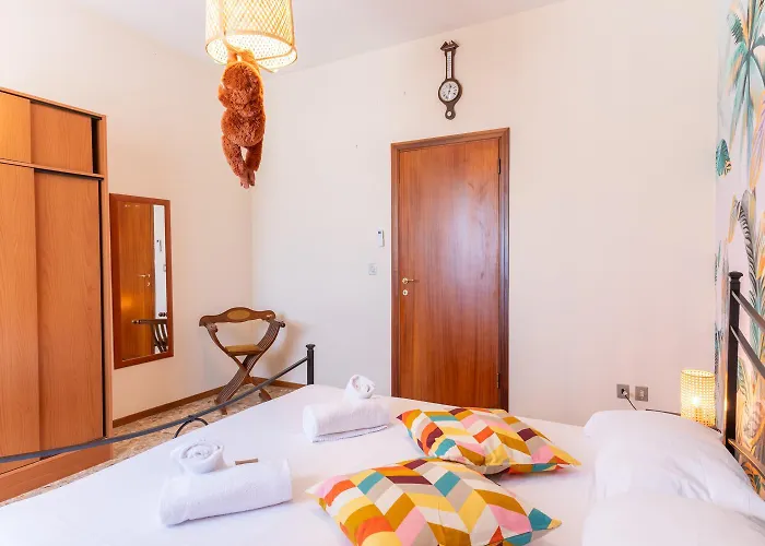 Esclusiva Residenza Con 2 In Centro Citta, Mare A 750m, Parcheggio A 300m Pescara