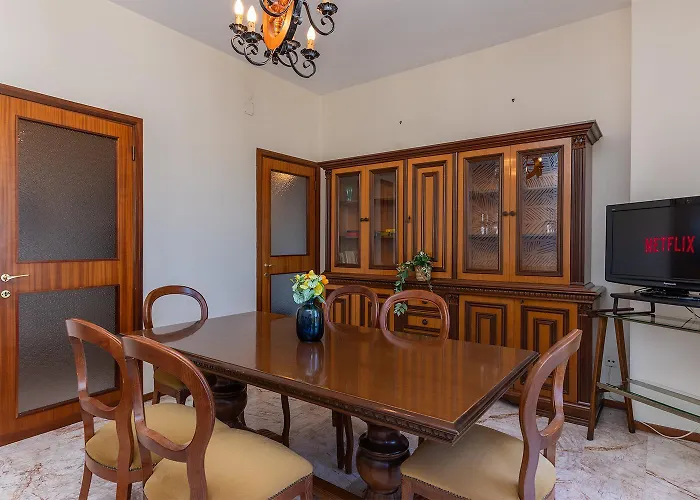 Appartement Esclusiva Residenza Con 2 In Centro Citta, Mare A 750m, Parcheggio A 300m