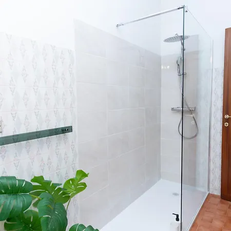 Esclusiva Residenza Con 2 In Centro Citta, Mare A 750m, Parcheggio A 300m *