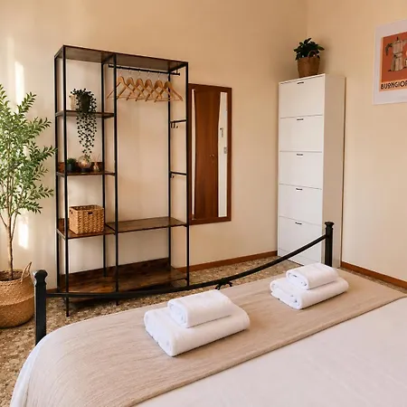 Appartamento Promo Vacanze 2 Esclusive In Centro, Mare 750m, Parcheggio 300m