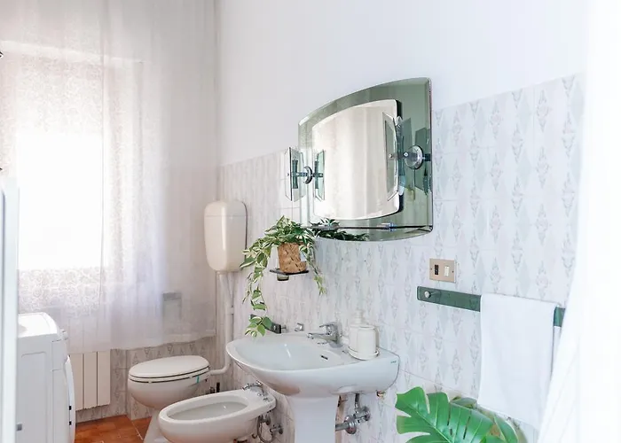 Esclusiva Residenza Con 2 In Centro Citta, Mare A 750m, Parcheggio A 300m *