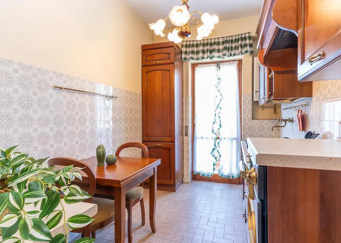 Esclusiva Residenza Con 2 In Centro Citta, Mare A 750m, Parcheggio A 300m *