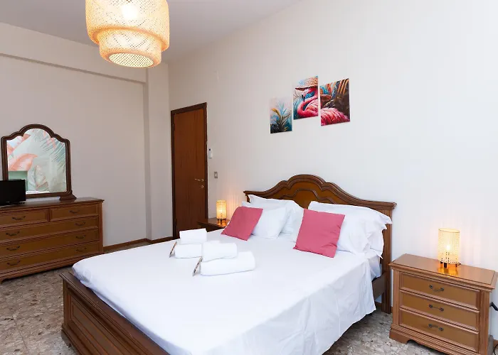 Esclusiva Residenza Con 2 In Centro Citta, Mare A 750m, Parcheggio A 300m Daire